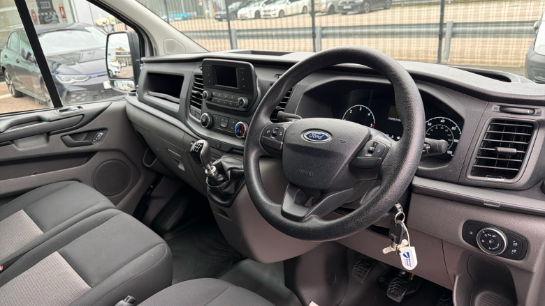 Ford Transit Custom 300 L1 Diesel Fwd 2.0 EcoBlue 130ps High Roof Leader Van